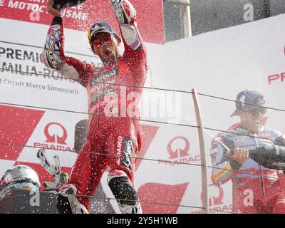 Cerimonia di premiazione e celebrazioni per i vincitori 23 Enea Bastianini (Ita-Ducati Lenovo Team) durante il Gran Premio Pramac dell'Emilia Romagna Gran Premio gara MotoGP domenica, MotoGP dell'Emilia Romagna al Misano World Circuit Marco Simoncelli a Misano Adriatico il 22 settembre 2024 a Misano Adriatico, Italia. (Foto di Fabio Averna/Sipa USA) Foto Stock