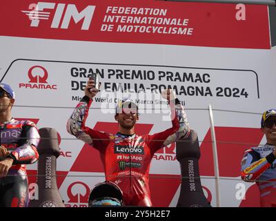 Cerimonia di premiazione e celebrazioni per i vincitori 23 Enea Bastianini (Ita-Ducati Lenovo Team) durante il Gran Premio Pramac dell'Emilia Romagna Gran Premio gara MotoGP domenica, MotoGP dell'Emilia Romagna al Misano World Circuit Marco Simoncelli a Misano Adriatico il 22 settembre 2024 a Misano Adriatico, Italia. (Foto di Fabio Averna/Sipa USA) Foto Stock