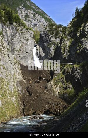 Parco naturale Lechtal, Austria, Tirolo, cascata Simms a Hoehenbachtal vicino a Holzgau, cascata Simms vicino a Holzgau, Parco naturale Lechtal, Austria, Tyr Foto Stock