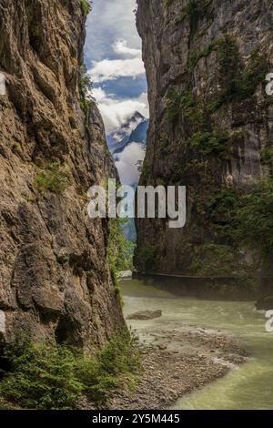 La gola dell'Aare sulle montagne svizzere Foto Stock