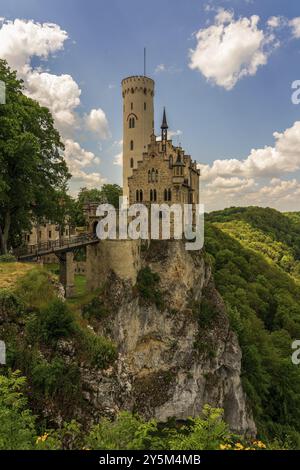 Vista panoramica del castello di Lichtenstein in Germania Foto Stock