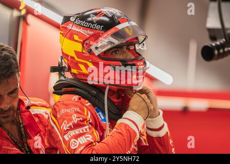 Marina Bay Street Circuit, Singapore, Singapore. 22 settembre 2024; Carlos Sainz Jr di Spagna e Scuderia Ferrari durante il Gran Premio di Singapore di Formula 1 crediti: Jay Hirano/AFLO/Alamy Live News Foto Stock