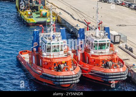 Messina Sicilia Italia,Porto di Messina,Porto di Messina,Mare Mediterraneo,stretto di Messina,Capo d'Orlando Megrez rimorchiatori rimorchiatori attraccati,proprietario CAPIECI,SIC Foto Stock