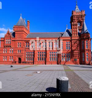 Edificio Pierhead, Cardiff Bay, Galles del Sud, Regno Unito. Uno degli edifici governativi dell'Assemblea gallese. Un tempo era un edificio portuale Foto Stock