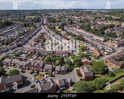 Vista generale dell'edificio prevalentemente terrazzato a nord di Coventry, vicino all'Arena Shopping Park e alla Coventry Building Society Arena. Foto Stock