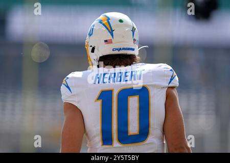 Pittsburgh, Pennsylvania, Stati Uniti. 22 settembre 2024. 22 settembre 2024: Justin Herbert n. 10 durante i Pittsburgh Steelers vs Los Angeles Charges all'Acrisure Stadium di Pittsburgh, Pennsylvania. Brook Ward/Apparent Media Group (Credit Image: © AMG/AMG via ZUMA Press Wire) SOLO PER USO EDITORIALE! Non per USO commerciale! Foto Stock