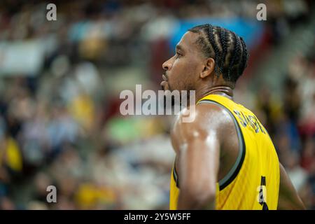 Ludwigsburg, Germania. 22 settembre 2024. Justin Simon (MHP Riesen Ludwigsburg, #05), GER, MHP Riesen Ludwigsburg vs. FC Bayern Basketball, Basketball, Bundesliga, Spielzeit 2024/2025, 22.09.2024, foto: Eibner-Pressefoto/Sascha Walther credito: dpa/Alamy Live News Foto Stock