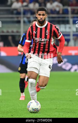 Il centrocampista inglese dell'AC Milan #08 Ruben Loftus-Cheek durante la partita di calcio di serie A dell'Inter Milan e dell'AC Milan allo Stadio San Siro di Milano, Italia, il 22 settembre 2024. Crediti: Piero Cruciatti/Alamy Live News Foto Stock