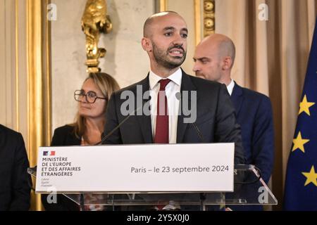 Parigi, Francia. 23 settembre 2024. Il neoeletto ministro delegato per l'Europa della Francia Benjamin Haddad tiene un discorso durante la cerimonia di consegna presso il Ministero degli affari esteri ed europei a Parigi, il 23 settembre 2024. Foto di Firas Abdullah/ABACAPRESS. COM credito: Abaca Press/Alamy Live News Foto Stock