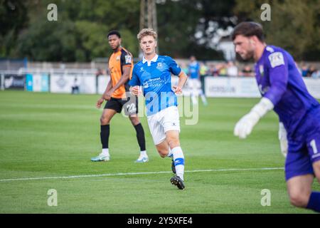 Callum McFarlane preme il custode a Wealdstone vs Barnet 21/09/24 Foto Stock