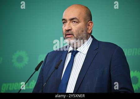 Berlino, Germania. 23 settembre 2024. Omid Nouripour, presidente federale di Bündnis 90/Die Grünen, fa una dichiarazione stampa sulle elezioni statali nel Brandeburgo. Crediti: Anna Ross/dpa/Alamy Live News Foto Stock