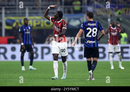 Milano, Italia. 22 settembre 2024. Tammy Abraham dell'AC Milan gesti durante la partita di serie A tra FC Internazionale e AC Milan allo Stadio Giuseppe Meazza il 22 settembre 2024 a Milano. Crediti: Marco Canoniero/Alamy Live News Foto Stock