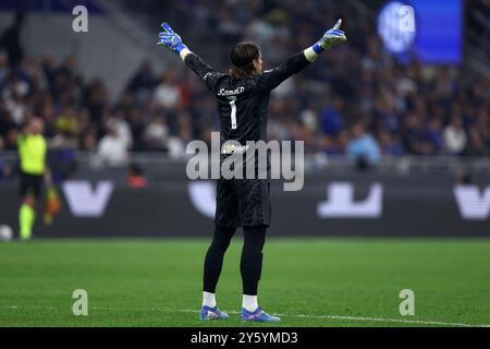 Milano, Italia. 22 settembre 2024. Yann Sommer del FC Internazionale gesti durante la partita di serie A tra FC Internazionale e AC Milan allo Stadio Giuseppe Meazza il 22 settembre 2024 a Milano. Crediti: Marco Canoniero/Alamy Live News Foto Stock