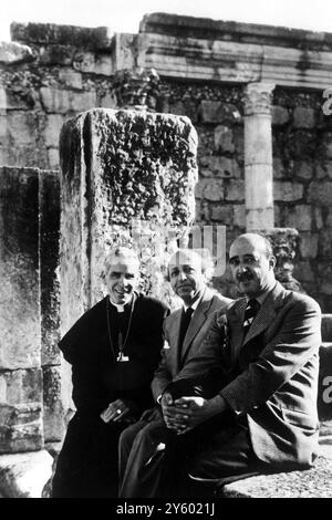 SEGUENDO I PASSI DI GESÙ - MONS. FULTON SHEEN A GERUSALEMME, 22 MARZO 1961 Foto Stock