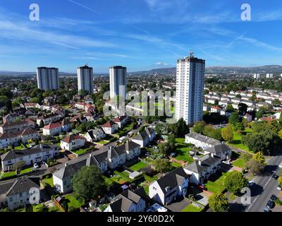 Vista aerea con droni di Knightswood e Scotstounhill Glasgow Foto Stock