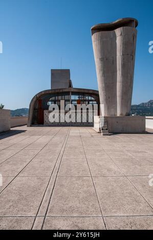 Sulla terrazza dell'Unité d'Habitation de Marseille di le Corbusier, nota anche come Cité Radieus France Foto Stock