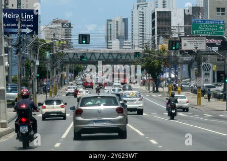 Recife, Brasile. 23 settembre 2024. PE - RECIFE - 09/23/2024 - RECIFE, TRAFFICO - traffico su Avenida Antonio de Gois nella zona sud di Recife (PE), questo lunedì (23). Foto: Marlon Costa/AGIF (foto di Marlon Costa/AGIF/Sipa USA) credito: SIPA USA/Alamy Live News Foto Stock