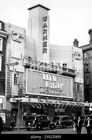 My Fair Lady proiezione al Warner Cinema, Leicester Square, Londra, Inghilterra febbraio 1965 Foto Stock