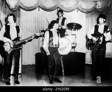 Hollywood: Membri del gruppo pop Monkees visti qui nel 1966 : Left to Right Peter Tork , Davy Jones , Mike Nesmith e Mickey Dolenz . Foto Stock