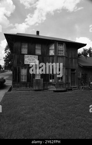 Il Little Big Store, ex deposito ferroviario a Raymond, Mississippi. Foto Stock