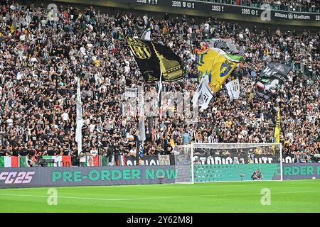 Torino, Italia. 21 settembre 2024. Italia, 29 marzo 2024: Tifosi durante il campionato italiano di serie A 2023-2024 partita di calcio tra Juventus e Napoli allo stadio Allianz, Italia (felice De Martino/SPP) credito: SPP Sport Press Photo. /Alamy Live News Foto Stock