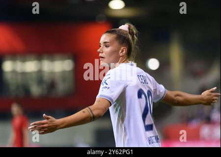 Monaco, Germania. 23 settembre 2024. Monaco di Baviera, Germania, 23 settembre 2024: Selina Cerci (29 TSG Hoffenheim) con un gesto a braccia aperte durante la partita Google Pixel Frauen-Bundesliga tra FC Bayern Monaco e TSG Hoffenheim presso FC Bayern Campus Monaco di Baviera, Germania. (Sven Beyrich/SPP) credito: SPP Sport Press Photo. /Alamy Live News Foto Stock