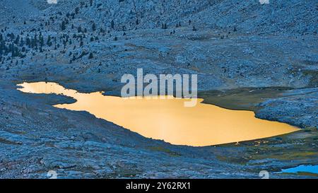 Lago di chitarra alla luce del sole del mattino. Foto Stock