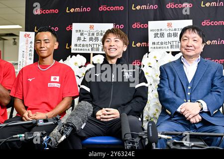 Yokohama, Kanagawa, Giappone. 4 settembre 2024. Il campione dei pesi gallo WBO Yoshiki Takei, di sinistra e indiscussa campionessa del mondo dei pesi gallo Naoya Inoue, centro, partecipa a una conferenza stampa con il presidente della palestra di pugilato Ohhashi Hideyuki Ohashi presso la palestra di pugilato Ohhashi a Yokohama, Kanagawa, Giappone, 4 settembre 2024. Crediti: Hiroaki finito Yamaguchi/AFLO/Alamy Live News Foto Stock