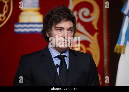Madrid, 21/06/2024. Il presidente argentino, Javier Milei, riceve la Medaglia internazionale della Comunità di Madrid dal presidente Isabel Díaz Ayuso. Foto: Ángel de Antonio. ARCHDC. Crediti: Album / Archivo ABC / Ángel de Antonio Foto Stock