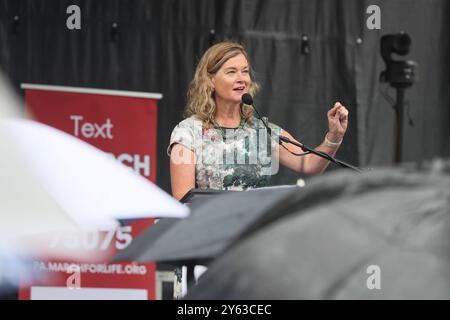 Harrisburg, Stati Uniti. 23 settembre 2024. Jeanne Mancini, presidente di March for Life, parla alla quarta marcia annuale della Pennsylvania per la vita ad Harrisburg, Pennsylvania, il 23 settembre 2024. (Foto di Paul Weaver/Sipa USA) credito: SIPA USA/Alamy Live News Foto Stock