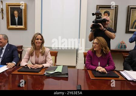 Madrid, 26/10/2023. Riunione ordinaria del Consiglio di amministrazione della Corte dei conti presieduta da Enriqueta Chicano. Nell'immagine, i consiglieri José Manuel Otero, Joan Mauri, Javier Morillas Ortiz, Luis Antonio de Padova Ortiz de Mendívil, Rebeca LaLiga, Dolores Genaro e Rosario García. Foto: Jaime García. ARCHDC. Crediti: Album / Archivo ABC / Jaime García Foto Stock