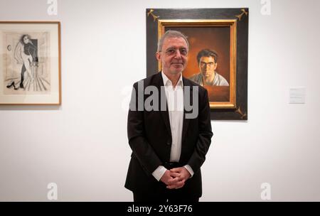 Madrid, 20/02/2024. Mostra di Antoni Tapies per il centenario della sua nascita al Museo Reina Sofía. Nell'immagine, Manuel Borja-Villel. Foto: Ignacio Gil. ARCHDC. Crediti: Album / Archivo ABC / Ignacio Gil Foto Stock