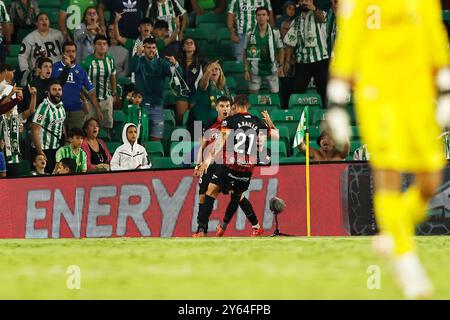 Siviglia, Spagna. 23 settembre 2024. Valery Fernandez (Mallorca) calcio: Valery Fernandez festeggia dopo il suo gol con Raillo durante la partita spagnola "LaLiga EA Sports" tra Real Betis Balompie 1-2 RCD Mallorca allo stadio Benito Villamarin di Siviglia, Spagna. Crediti: Mutsu Kawamori/AFLO/Alamy Live News Foto Stock