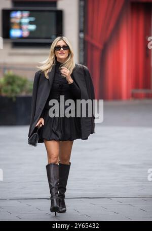 Londra, Inghilterra, Regno Unito. 24 settembre 2024. Ashley Roberts, corrispondente di showbiz, sembra stupenda mentre lascia Global radio Credit: Richard Lincoln/Alamy Live News Foto Stock