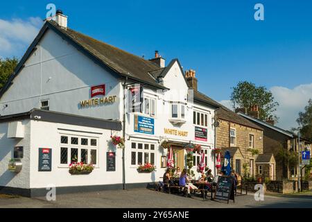 Il pub White Hart a Sabden, la casa delle streghe Pendle dodici accusate vivevano nell'area circostante Sabden e Pendle Hill nel Lancashire, e Wer Foto Stock