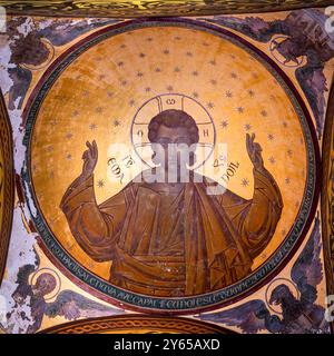 Affresco all'interno della cattedrale di Curtea de Argeș, Curtea de Argeș, Romania Foto Stock