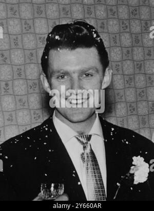 Ronald Henry Marwood, impalcatore di 25 anni, è stato accusato alla Holloway Police Station, a nord di Londra, dell'omicidio del poliziotto Raymond Henry Summers. 28 gennaio 1959 Foto Stock