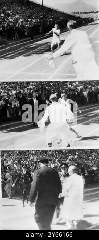 L'Agonia di Jim Peters Marathon runner che si snoda lungo la pista, poco cosciente mentre inciampava ai Giochi dell'Impero britannico e del Commonwealth del 7 agosto 1954 Foto Stock