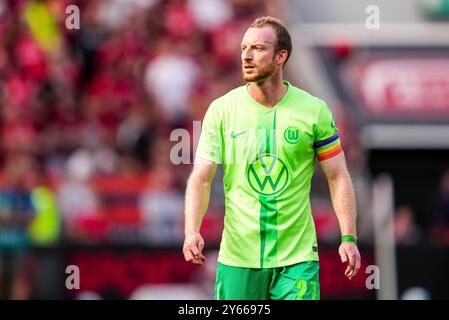 LEVERKUSEN, GERMANIA - 22 SETTEMBRE: Maximilian Arnold del VfL Wolfsburg guarda avanti durante la partita di Bundesliga tra Bayer 04 Leverkusen e VfL Wolfsb Foto Stock