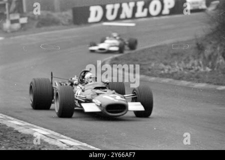 Brand Hatch, Kent: Jackie Stewart, il volante Scot alla guida di Matra-Ford, durante 50 giri, 133 miglia Formula uno gara di campioni a Brands Hatch. Stewart ha vinto. 16 marzo 1969 Foto Stock