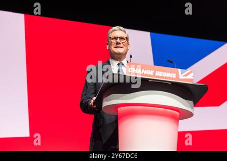 Liverpool, Regno Unito. 24 settembre 2024. Keir Starmer, primo ministro del Regno Unito, parla al discorso principale della Conferenza del Partito Laburista. Crediti: Milo Chandler/Alamy Live News Foto Stock