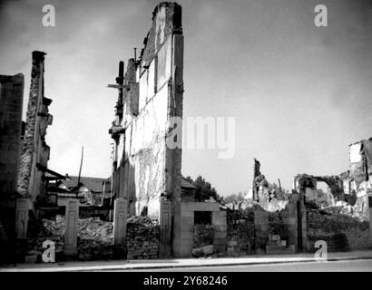 Rovine della guerra civile spagnola di Guernica dopo i bombardamenti nazionalisti e gli incendi iniziati dalle truppe governative prima dell'evacuazione. Agosto 1937 Foto Stock