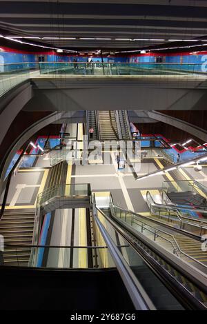 Scale mobili, Subway, Metro, Quito, Ecuador, sud America Foto Stock