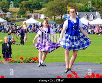 Danza delle Highland al Glenurquhart Highland Gathering and Games, Drumnadrochit Foto Stock