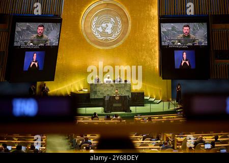 New York, Stati Uniti. 23 settembre 2024. Il presidente ucraino Volodymyr Zelenskyy, si rivolge alla sessione plenaria del Summit of the Future presso la sede delle Nazioni Unite, il 23 settembre 2024 a New York. Credito: Presidenza Ucraina/Ufficio stampa presidenziale ucraino/Alamy Live News Foto Stock