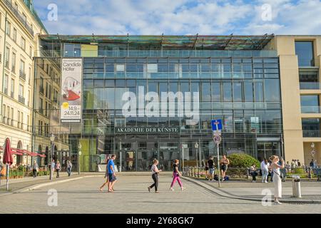 Akademie der Künste, Pariser Platz, nel quartiere Mitte di Berlino, Deutschland Foto Stock