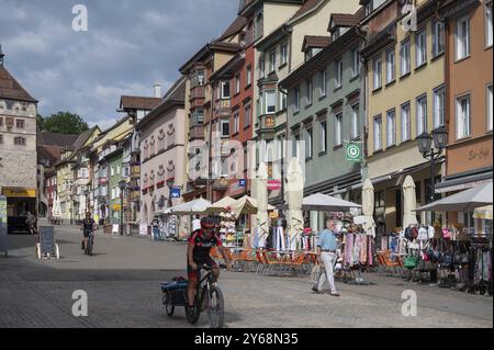 Storica fila di case nella strada principale, Rottweil, Baden-Wuerttemberg, Germania, Europa Foto Stock