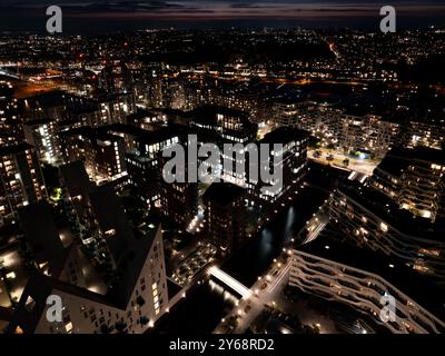 Il paesaggio urbano ha preso forma dalla Faro di Aarhus in Danimarca di notte Foto Stock