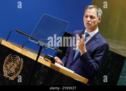 New York, Stati Uniti. 25 settembre 2024. Il primo ministro belga uscente Alexander De Croo tiene un discorso al dibattito generale dell'UNGA durante la 79a sessione dell'Assemblea generale delle Nazioni Unite (UNGA79), a New York, Stati Uniti d'America, martedì 24 settembre 2024. BELGA PHOTO BENOIT DOPPAGNE credito: Belga News Agency/Alamy Live News Foto Stock