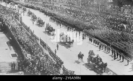 La processione funebre del defunto re Edoardo VII. Le carrozze reali., Glass negative, 1 negativo: Vetro; 5 x 7 pollici o più piccolo. Foto Stock